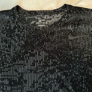 Nike workout shirt xl barely worn